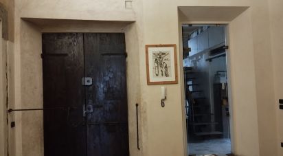 Laboratorio 12 locali di 360 m² a Loreto (60025)