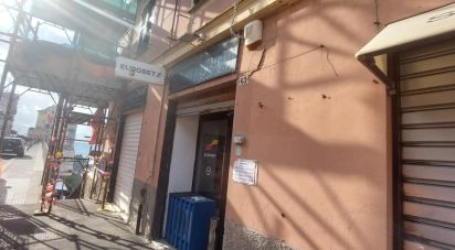 Negozio / locale commerciale di 68 m² in Genova (16167)