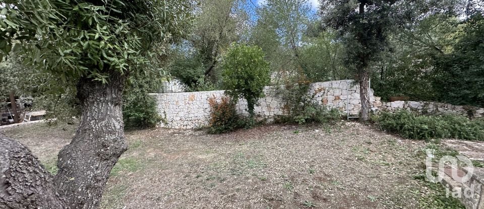 Casale 16 locali di 185 m² in Fasano (72017)