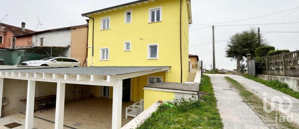 Casale 3 locali di 180 m² in Ghedi (25016)