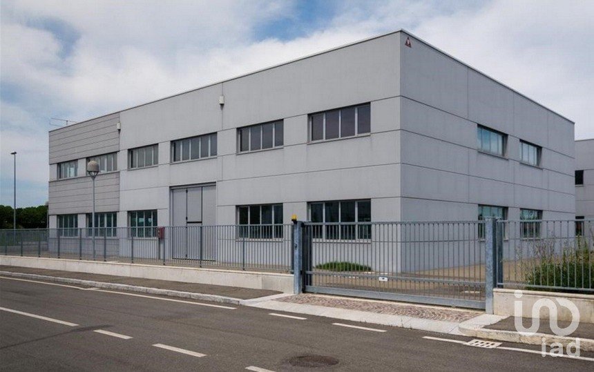 Terreno di 17.000 m² in Lonato del Garda (25017)