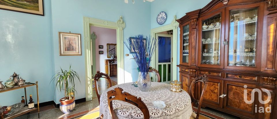 Casa indipendente / Villa 7 locali di 265 m² in Savona (17100)