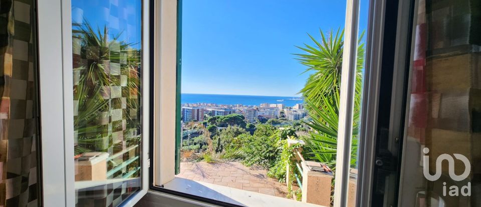 Casa indipendente / Villa 7 locali di 265 m² in Savona (17100)