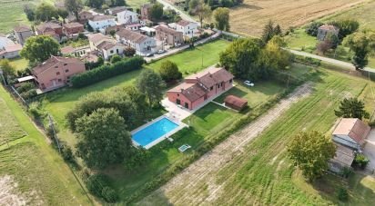 Casa indipendente / Villa 15 locali di 400 m² in Ferrara (44121)