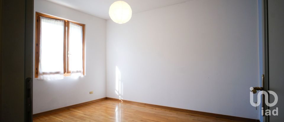 Casa indipendente 9 locali di 423 m² in Modena (41123)