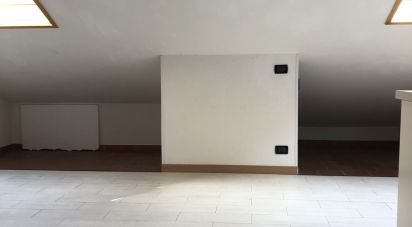 Loft 3 locali di 50 m² a Imperia (18100)