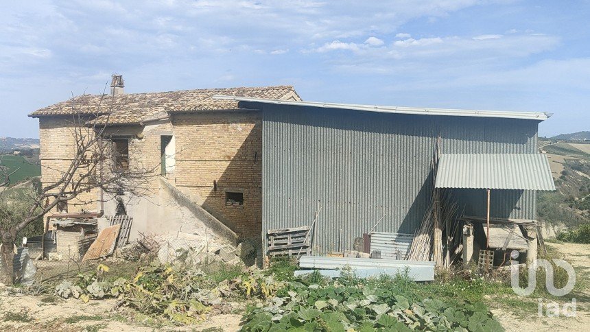 Townhouse 6 rooms of 83 m² in Cossignano (63067)