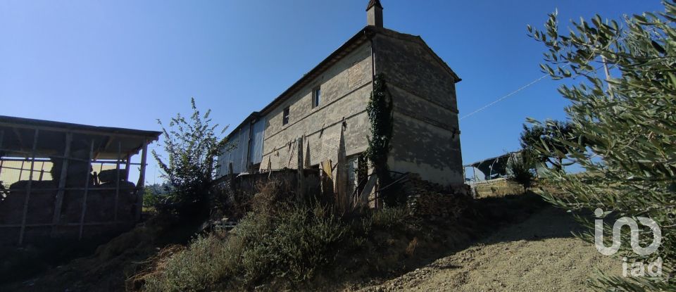 Townhouse 6 rooms of 83 m² in Cossignano (63067)