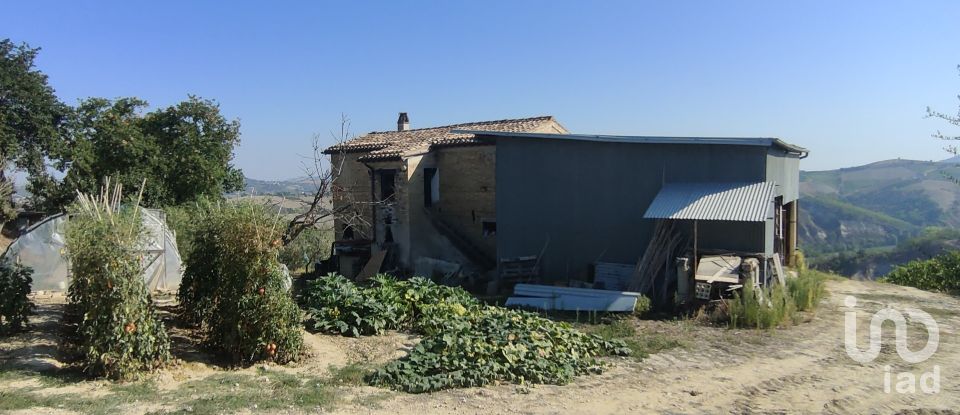 Townhouse 6 rooms of 83 m² in Cossignano (63067)