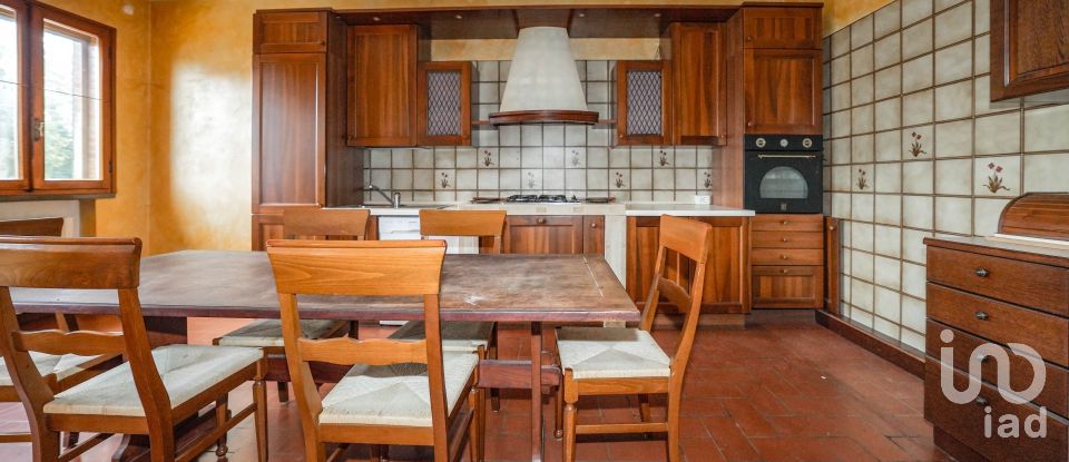 Casa indipendente / Villa 10 locali di 270 m² in Portomaggiore (44015)