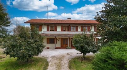 Casa indipendente / Villa 18 locali di 430 m² in Argenta (44011)