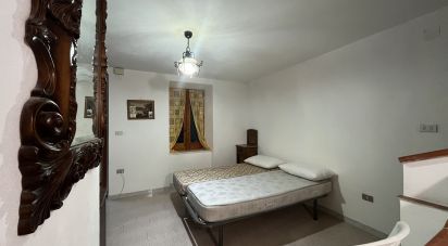 Casa di paese 4 locali di 70 m² in - (87030)