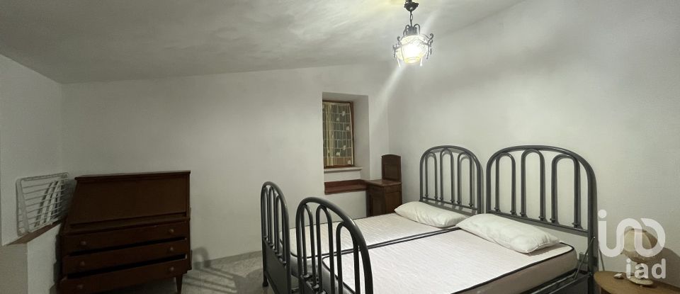 Casa di paese 4 locali di 70 m² in - (87030)
