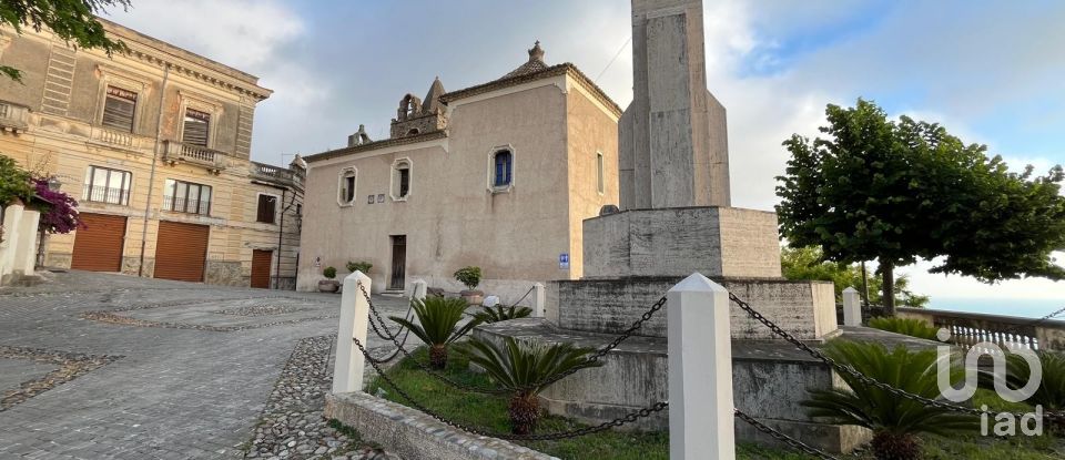 Casa di paese 4 locali di 70 m² in - (87030)