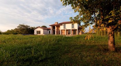 Casale 5 locali di 450 m² in San Donà di Piave (30027)