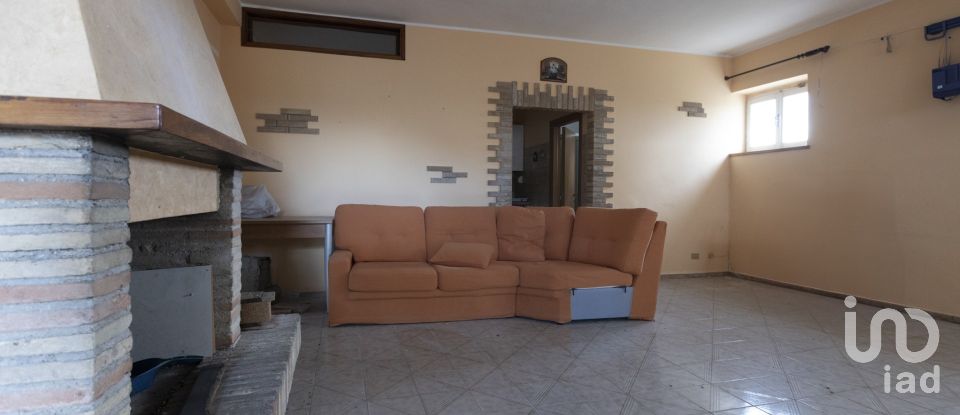 Casa indipendente / Villa 4 locali di 340 m² in Osimo (60027)