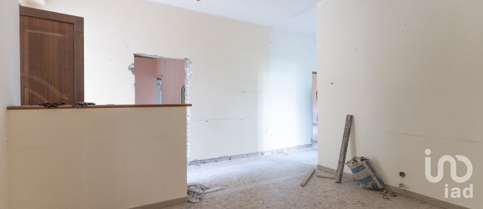 Casa indipendente / Villa 4 locali di 340 m² in Osimo (60027)