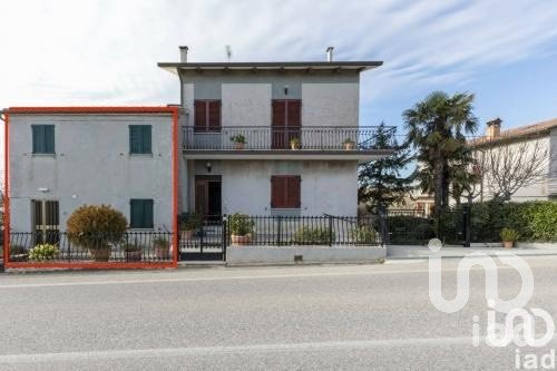 Townhouse 6 rooms of 137 m² in Filottrano (60024)