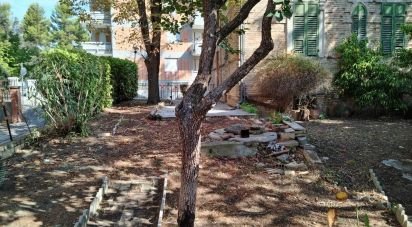 Casale 10 locali di 360 m² in Macerata (62100)