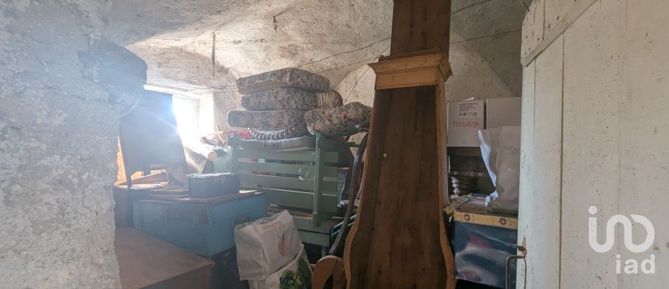 Costruzione di 120 m² in Orco Feglino (17024)