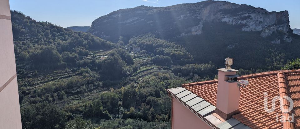 Costruzione di 120 m² in Orco Feglino (17024)