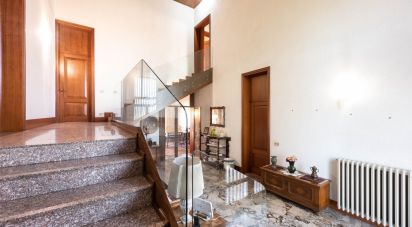 Casale 13 locali di 410 m² in Camisano Vicentino (36043)