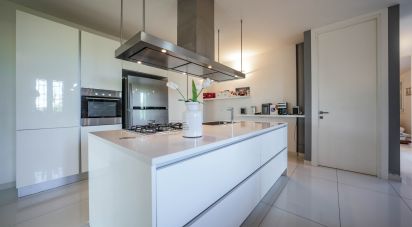 Casa indipendente / Villa 7 locali di 230 m² in Cento (44045)