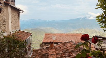 Casa indipendente / Villa 3 locali di 175 m² in Bajardo (18031)