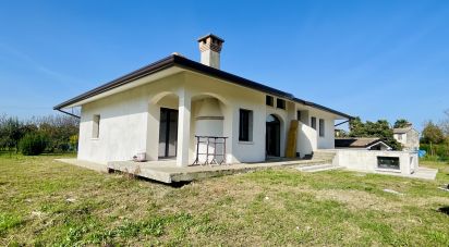 Casale 6 locali di 300 m² in Meolo (30020)