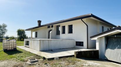 Casale 6 locali di 300 m² in Meolo (30020)