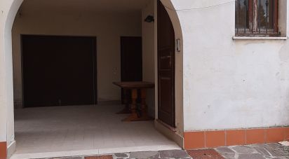 Appartamento 5 locali di 90 m² a Foligno (06034)
