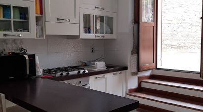 Appartamento 5 locali di 214 m² a Foligno (06034)