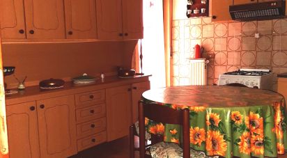 Appartamento 7 locali di 110 m² a Foligno (06034)