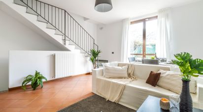 Villa a schiera 5 locali di 141 m² in Comabbio (21020)
