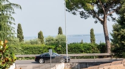 Casale 7 locali di 218 m² in Padenghe sul Garda (25080)