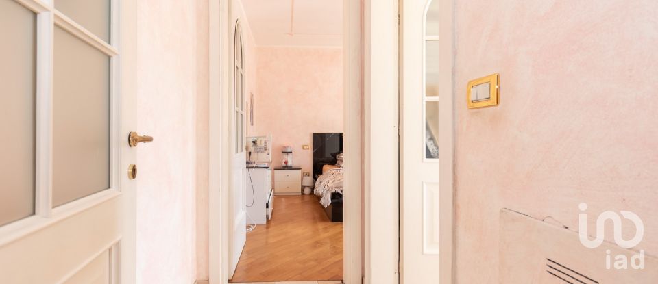 Casale 7 locali di 218 m² in Padenghe sul Garda (25080)