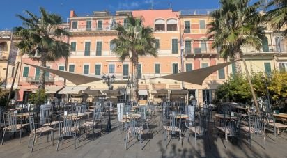 Bar di 75 m² in Loano (17025)