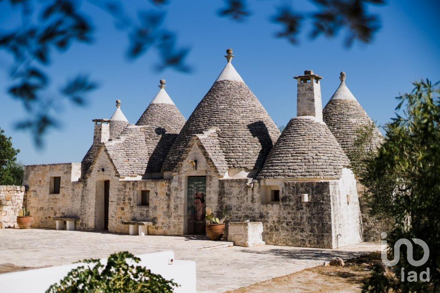 Horses property 7 rooms of 150 m² in Cisternino (72014)