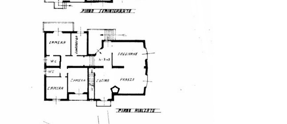 Casale 6 locali di 267 m² in Veduggio con Colzano (20837)