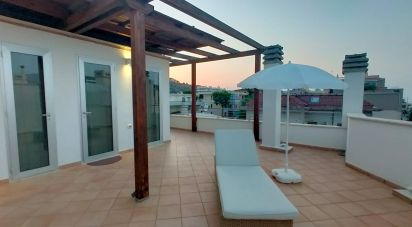 Hotel 5 rooms of 72 m² in Grottammare (63066)
