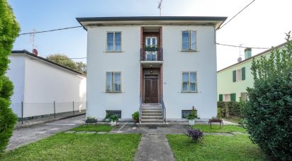 Casa indipendente / Villa 8 locali di 250 m² in Ferrara (44123)