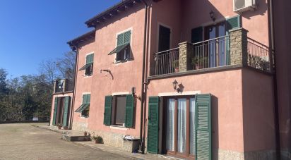 Casa indipendente 20 locali di 300 m² in Serra Riccò (16010)
