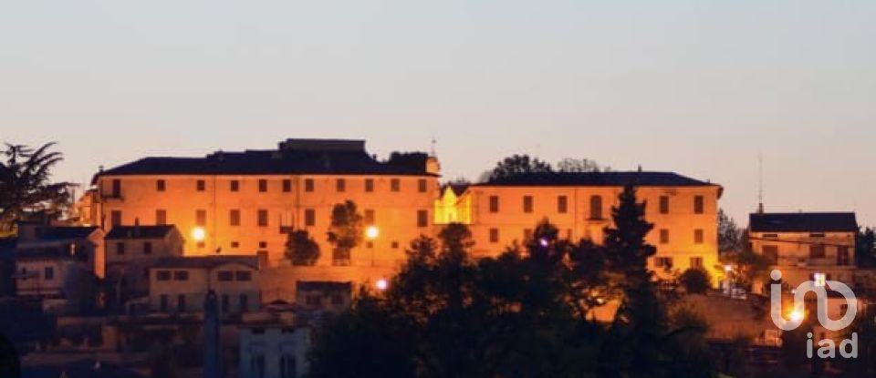 Four-room apartment of 110 m² in Monte Porzio (61040)