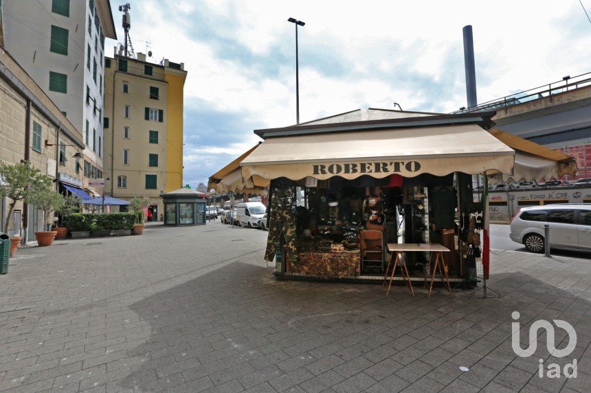 Attività locali di 15 m² in Genova (16126)