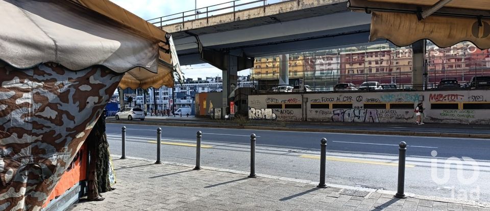 Attività locali di 15 m² in Genova (16126)