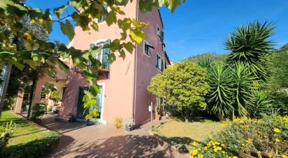 Casa indipendente / Villa 9 locali di 250 m² in Quiliano (17047)