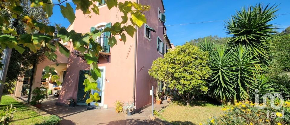 Casa indipendente / Villa 9 locali di 250 m² in Quiliano (17047)