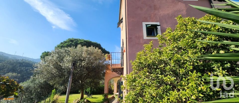 Casa indipendente / Villa 9 locali di 250 m² in Quiliano (17047)