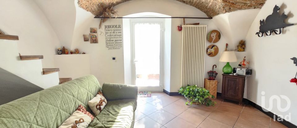 Casa indipendente / Villa 9 locali di 250 m² in Quiliano (17047)