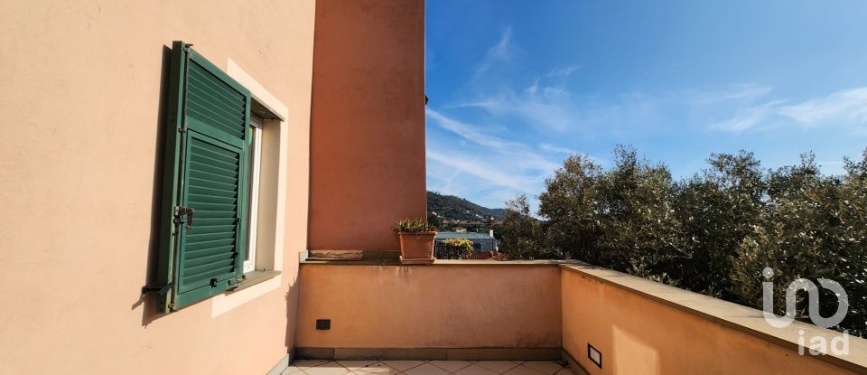 Casa indipendente / Villa 9 locali di 250 m² in Quiliano (17047)